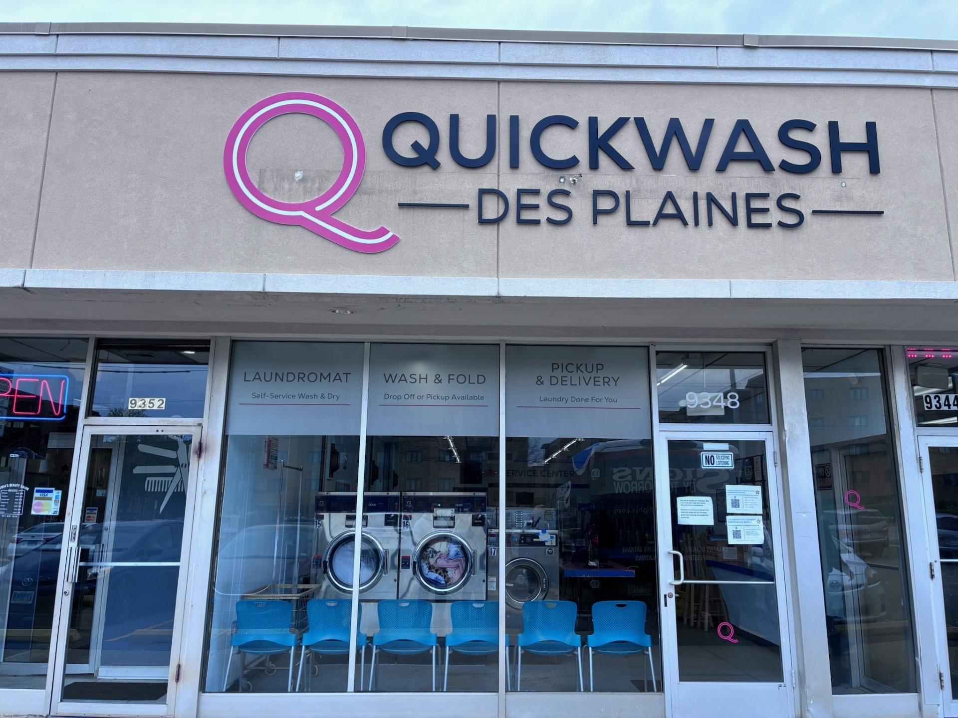 Quick Wash Des Plaines laundry service areas